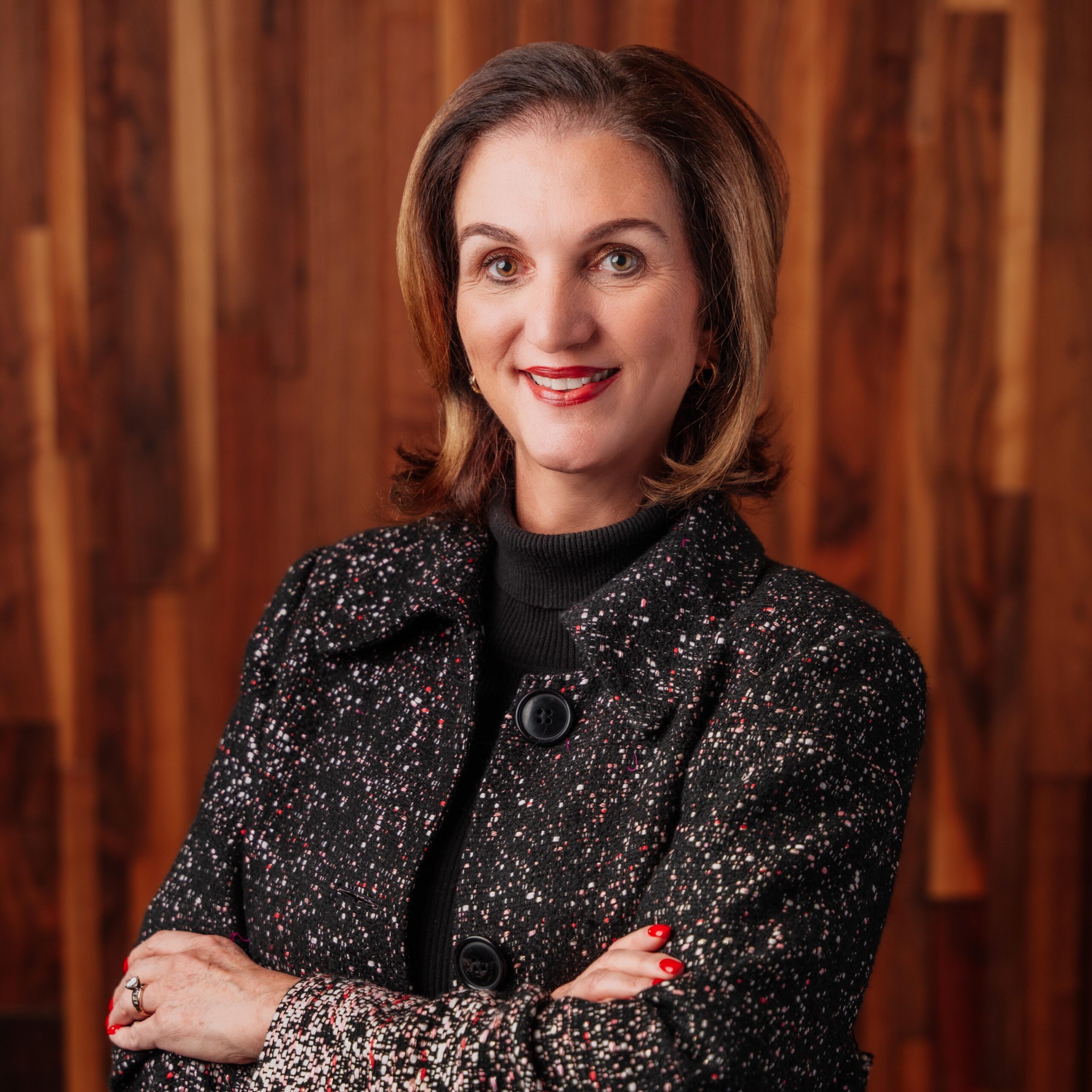 Photo of Claudia Schaefer